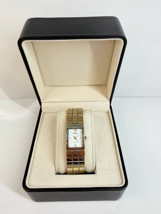 Nina Accessories - Vintage NINA Quartz Women’s Watch – Silver Tone – Japan Movement